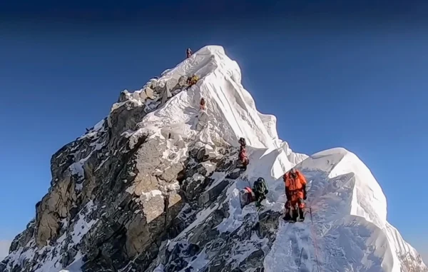 Lobuche East Peak 6,119m - Image 3